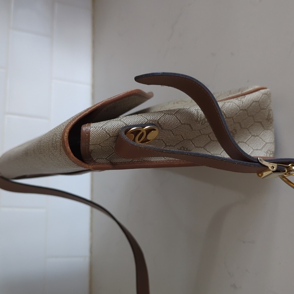 Christian Dior bag with adjustable strap - Picture 12 of 16